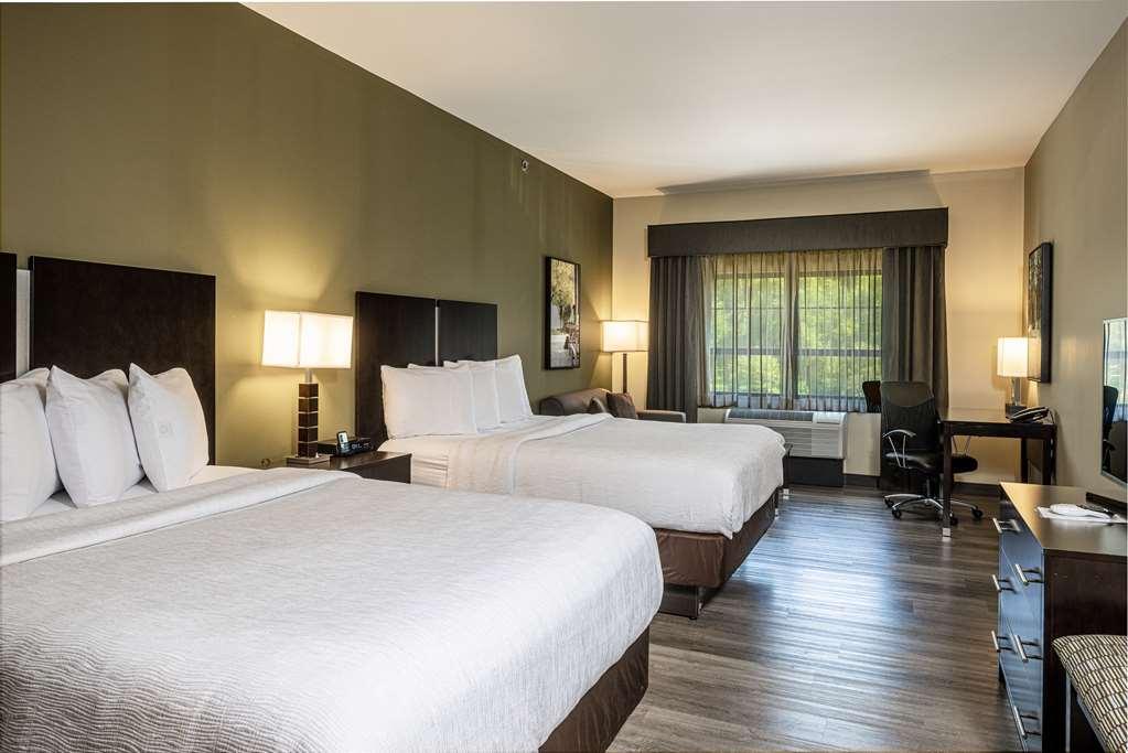 Best Western Plus Franciscan Square Inn & Suites Steubenville Habitación foto