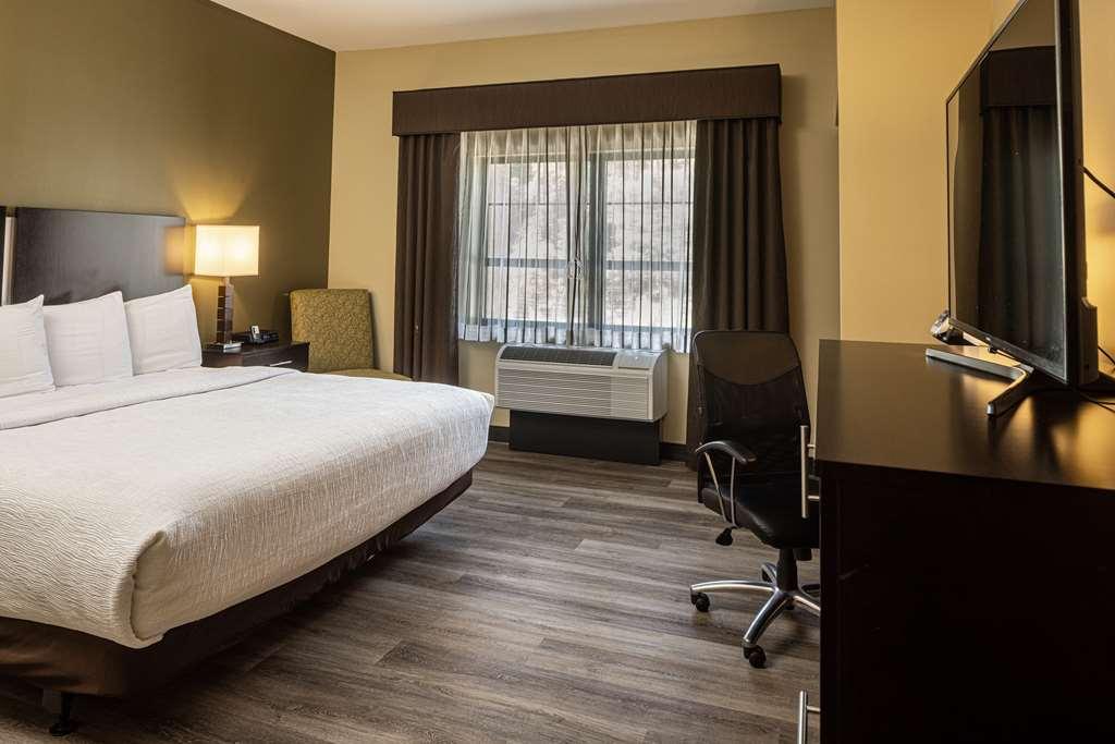 Best Western Plus Franciscan Square Inn & Suites Steubenville Habitación foto